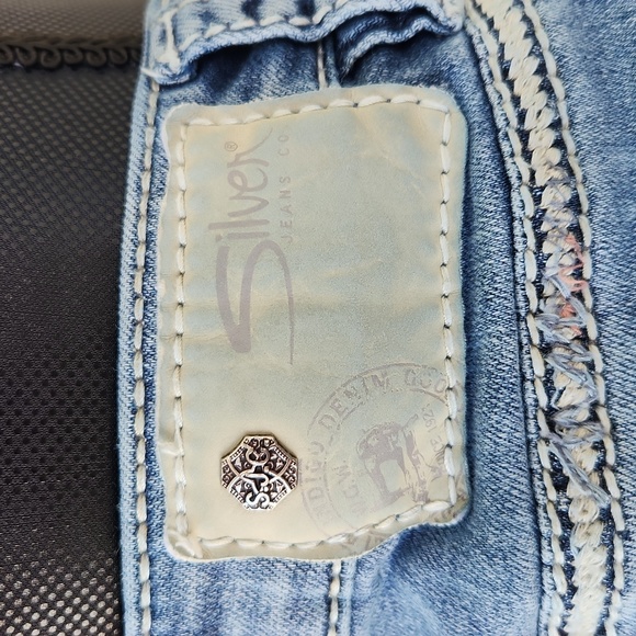 SILVER JEANS Francy Distressed Denim Mid Mini Skirt (W31) - Picture 9 of 13